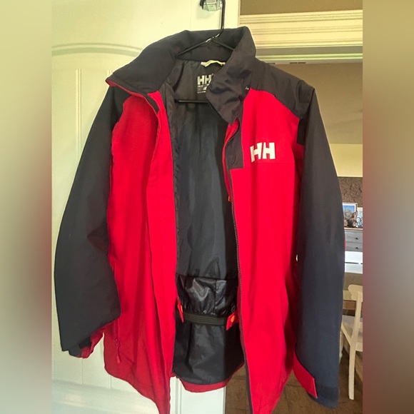 boys Helly Hansen ski jacket - Picture 4 of 7